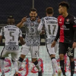 Henry Martín confiesa la historia del penal que marcó con Sebastián Córdova frente al Atlas