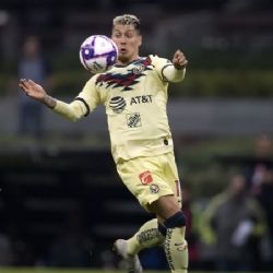 Nico Castillo ya juega el interescuadras con el resto de jugadores del América