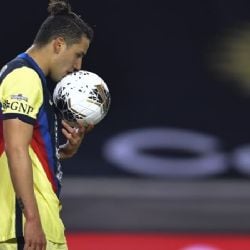 Carlos Salcedo da pistas de una posible salida de Jorge Sánchez del América