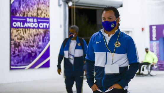 Afición azulcrema explota contra Santiago Baños y su supuesta corrupción en los fichajes del Club América