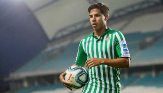 Luis 'Matador' Hernández elogia el desarrollo futbolístico de Diego Lainez