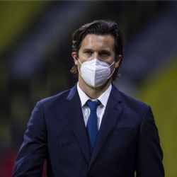 Santiago Solari sale en defensa del presidente deportivo del Club América, Santiago Baños