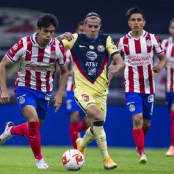 Sebastián Córdova deja a un lado la rivalidad y comparte foto con José Juan Macías