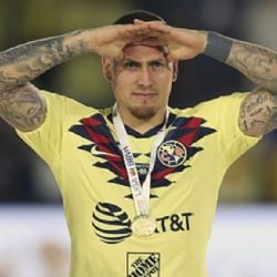 Video | Nico Castillo demuestra su mejoría futbolística con golazo superando a Miguel Layún 