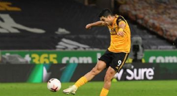 Las interrogantes que tienen que definir Raúl Jiménez y su nuevo entrenador en el Wolverhampton
