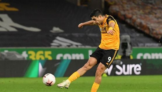 Las interrogantes que tienen que definir Raúl Jiménez y su nuevo entrenador en el Wolverhampton