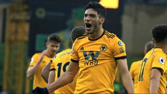 La posible fecha de regreso oficial a las canchas para Raúl Jiménez
