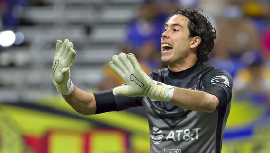 La leyenda americanista Moisés Muñoz reconoce al arquero Óscar Jiménez 