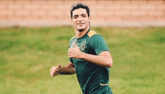 Con sorprendente foto, Raúl Jiménez se declara listo para iniciar la Premier League