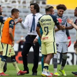 Santiago Solari elogia a sus futbolistas tras la victoria de América con 10 hombres ante Atlas