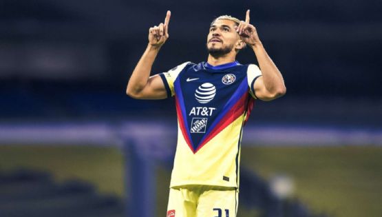 Gran detalle de Henry Martín al defender a un aficionado americanista de elementos de seguridad