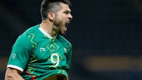 Henry Martín comparte foto presumiendo su medalla olímpica junto al nuevo uniforme del América