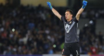Exjugadores del Club América tienen gran detalle con Agustín Marchesín tras su intervención quirúrgica