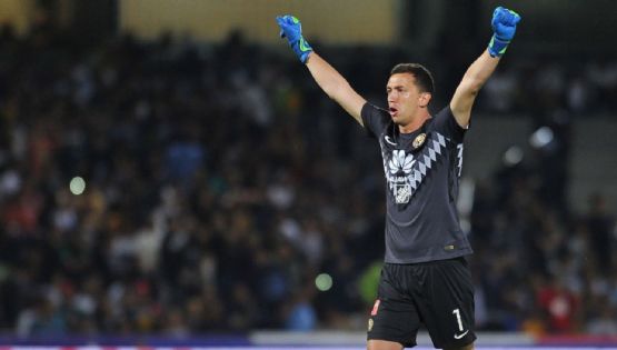 Exjugadores del Club América tienen gran detalle con Agustín Marchesín tras su intervención quirúrgica