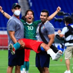Diego Lainez revela lo alarmante que fue en un inicio su lesión en el tobillo