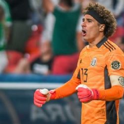 Dani Alves dedica emotivo mensaje al arquero del Club América, Memo Ochoa