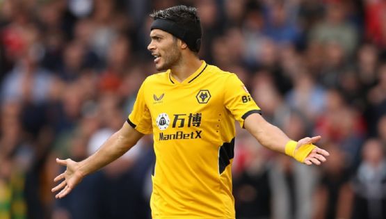 El canterano americanista Raúl Jiménez arremete contra el arbitraje del Wolverhampton vs Manchester United
