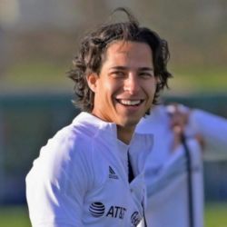 Real Betis y Andrés Guardado felicitan y trollean a Diego Lainez por la medalla de bronce