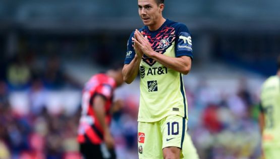 El futbolista del Club América, Sebastián Córdova, se la mienta a aficionados de Pumas