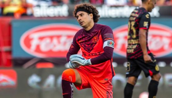 La vez que Héctor Miguel Zelada despedazó a Guillermo Ochoa con la misma explicación que Martinoli