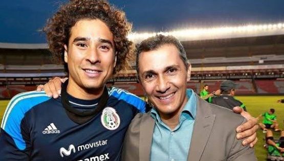 Adolfo Ríos con plena confianza en Guillermo Ochoa pese a las críticas