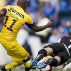 Video | Hijo de ‘Chucho’ Benítez le anota gol al hijo de Jesús Corona