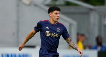 Fuertes críticas de la afición del Ajax de Holanda contra Jorge Sánchez
