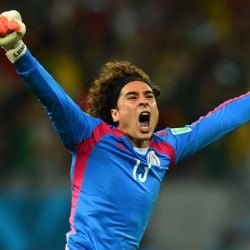 FIFA señala atajada de Guillermo Ochoa como ‘La más increíble de la historia del Mundial’