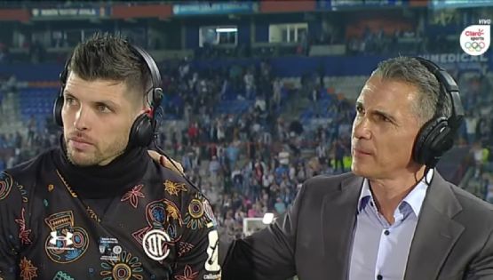 Video | Adolfo Ríos consuela a los jugadores del Toluca luego de la derrota histórica en la final contra Pachuca