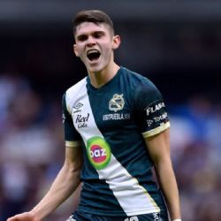 Clubes mexicanos y de Europa se unen al interés por Israel Reyes