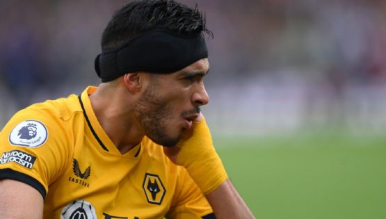 Wolverhampton inconforme con el actuar de Raúl Jiménez