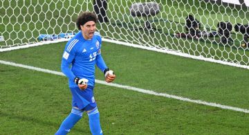 Video | Liga de Francia resalta a Guillermo Ochoa recordando otra gran atajada de penal