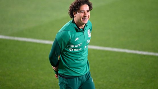 Guillermo Ochoa recibe nuevo apodo por parte de Christian Martinoli