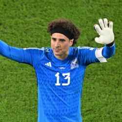 Portero leyenda de Argentina se rinde ante Guillermo Ochoa