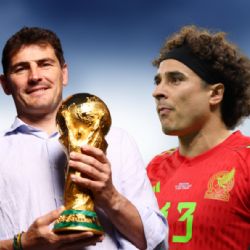 Iker Casillas señala a Guillermo Ochoa en el gol de Lionel Messi contra México