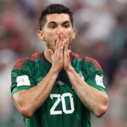 Henry Martín es felicitado por el Club América por su gol con la Selección Mexicana