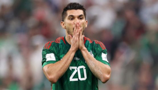 Henry Martín es felicitado por el Club América por su gol con la Selección Mexicana