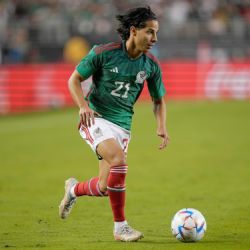 Diego Lainez lucha por el último lugar para Qatar 2022