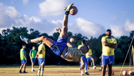 Imágenes del nuevo uniforme alternativo del Club América para el Clausura 2023