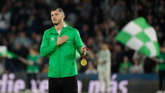 Guido Rodríguez recibe gran homenaje de la afición del Real Betis por ganar el Mundial de Qatar 2022