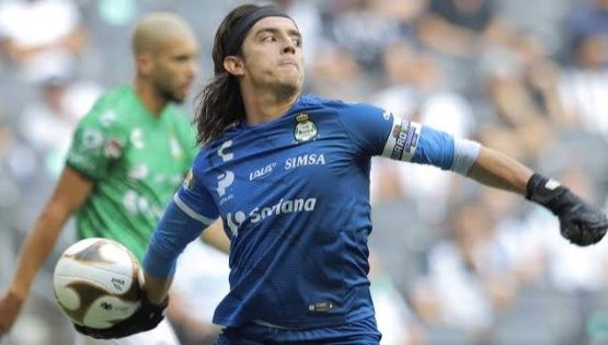 Carlos Acevedo manda mensaje a Guillermo Ochoa previo al Santos vs América