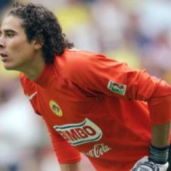 Los mejores momentos de la carrera de Guillermo Ochoa tras 18 años de su debut con el Club América 