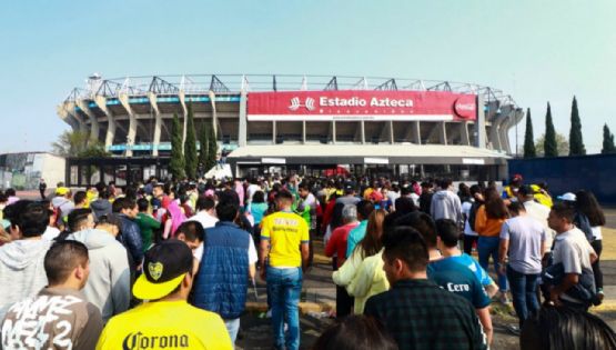 Video | Caos a las afueras del Estadio Azteca por la promoción del América vs Pachuca 