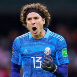 Video | Memo Ochoa se involucra en bronca contra los jugadores de Panamá para defender a Diego Lainez