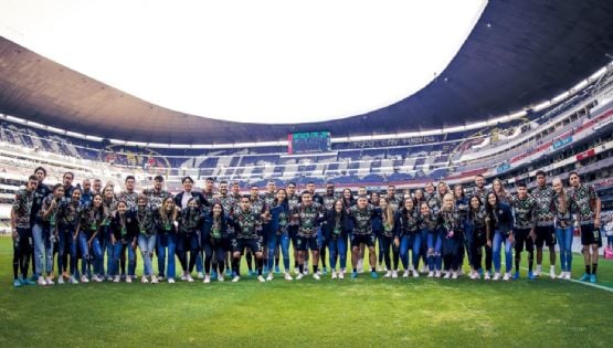 Video | Las jugadoras del América Femenil apoyaron al equipo varonil en el Azteca 
