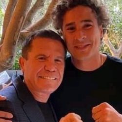 Video | Julio César Chávez envía felicitación a Guillermo Ochoa