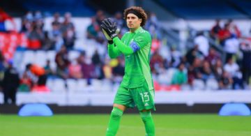 Guillermo Ochoa destroza récord de Jorge Campos en Selección Mexicana
