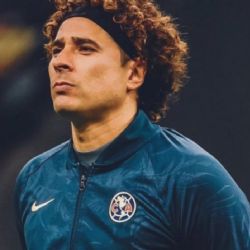 Esposa de futbolista de Cruz Azul reconoce a Guillermo Ochoa como el mejor portero de México