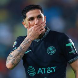 Video | Guillermo Ochoa consuela el llanto de Álvaro Fidalgo y Diego Valdés