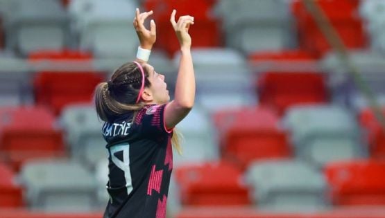 Video | Katty Martínez se lanza chilena en el entrenamiento de fut tenis